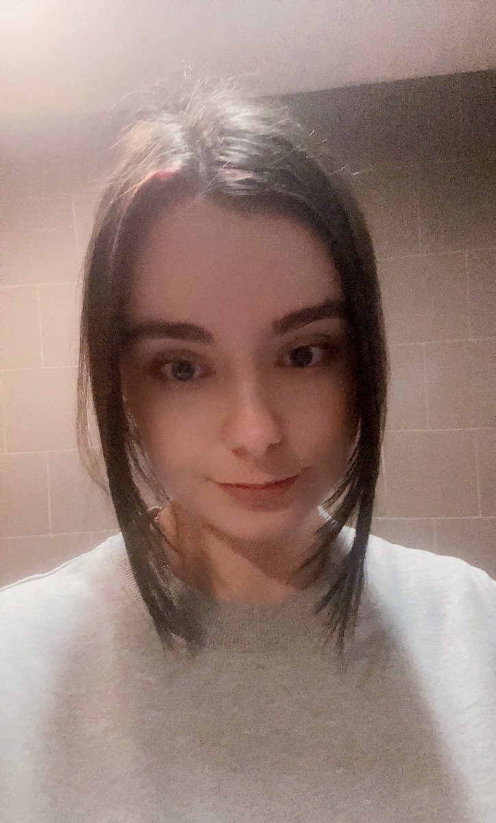 AlienOrihara's tweet photo. С октября моя челка умудрилась отрасти до каре… 
Обычно я не замечаю как быстро растут волосы https://t.co/tVYcCuFw43