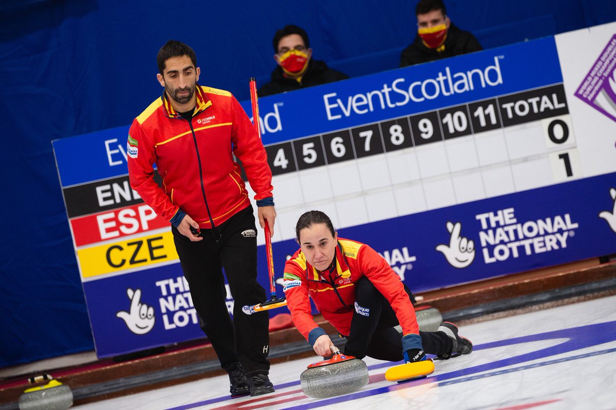 🗓️Este será su calendario en el Grupo A:

5/12 Rusia-ESPAÑA (12:30h)
6/12 ESPAÑA-Hungría (14:30h)
7/12 ESPAÑA-Alemania (9:00h)
7/12 Dinamarca-ESPAÑA (16:00h)
8/12 Turquía-ESPAÑA (10:00h)
8/12 ESPAÑA-Australia (19:00h)

¡Mucha suerte! 💪🏻

📸 <a href="/worldcurling/">World Curling</a> /Céline Stucki 

#OQE2021