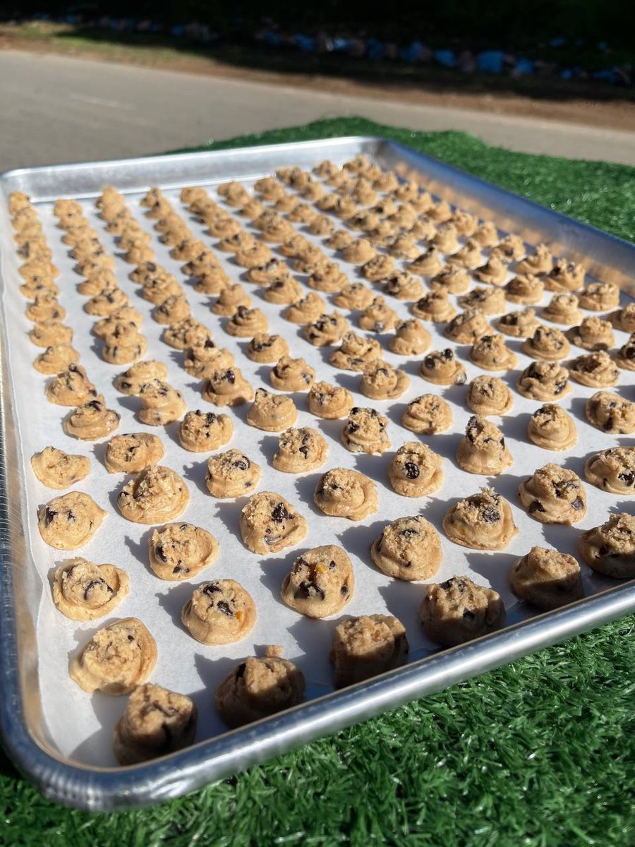 Amore Cookies Double Chips rasa yang sangat sedap , ranggup &amp; Boleh di variasikan Bermacam macam 😋
.
Cuba try test beli baru tahu kenikmatan amore cookies ni 👍🏻
.
Korang tengok ape lagi ?
Jom Dapatkan Sekarang 

Ada yang nak selit order tak? wasap.my/60162648875