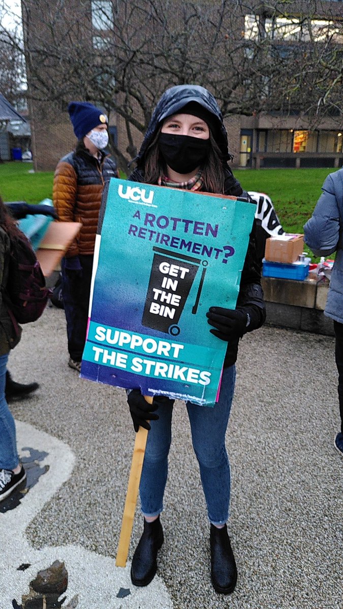 #WhyImStriking I'm a PhD student and I want an end to casualisation and a fairer future for HE! #UCUstrikes #UCUstrikesback