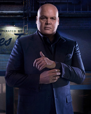 Tisirdo's tweet photo. #HawkeyeSeries #HAWKEYE 
Spoiler
-
-
-
-
-
-
-
-
-
-
-
-
-
-
-
-
-
-
-
-
-
-
-
Estoy al 100% seguro que el tío de Echo es Wilson Fisk. Por una razón simple: el doblador que se ríe en la escena que "aparece" es el mismo que lo dobla en #Daredevil: Rafael Calvo. https://t.co/E9te5Yg8AP