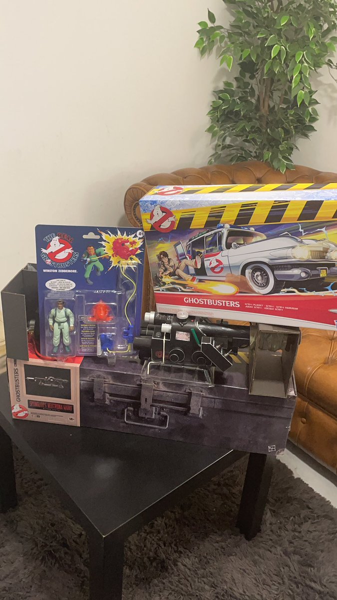 C’est Noël chez <a href="/WE_MAJE/">WE MAJE ⚡️</a> ! Mais surtout le lancement du film #Ghostbusters au ciné 🎉🥳🎁
Voici un aperçu de la gamme de jouets de <a href="/Hasbro/">Hasbro</a> 😎
 #toys #RP #cinema