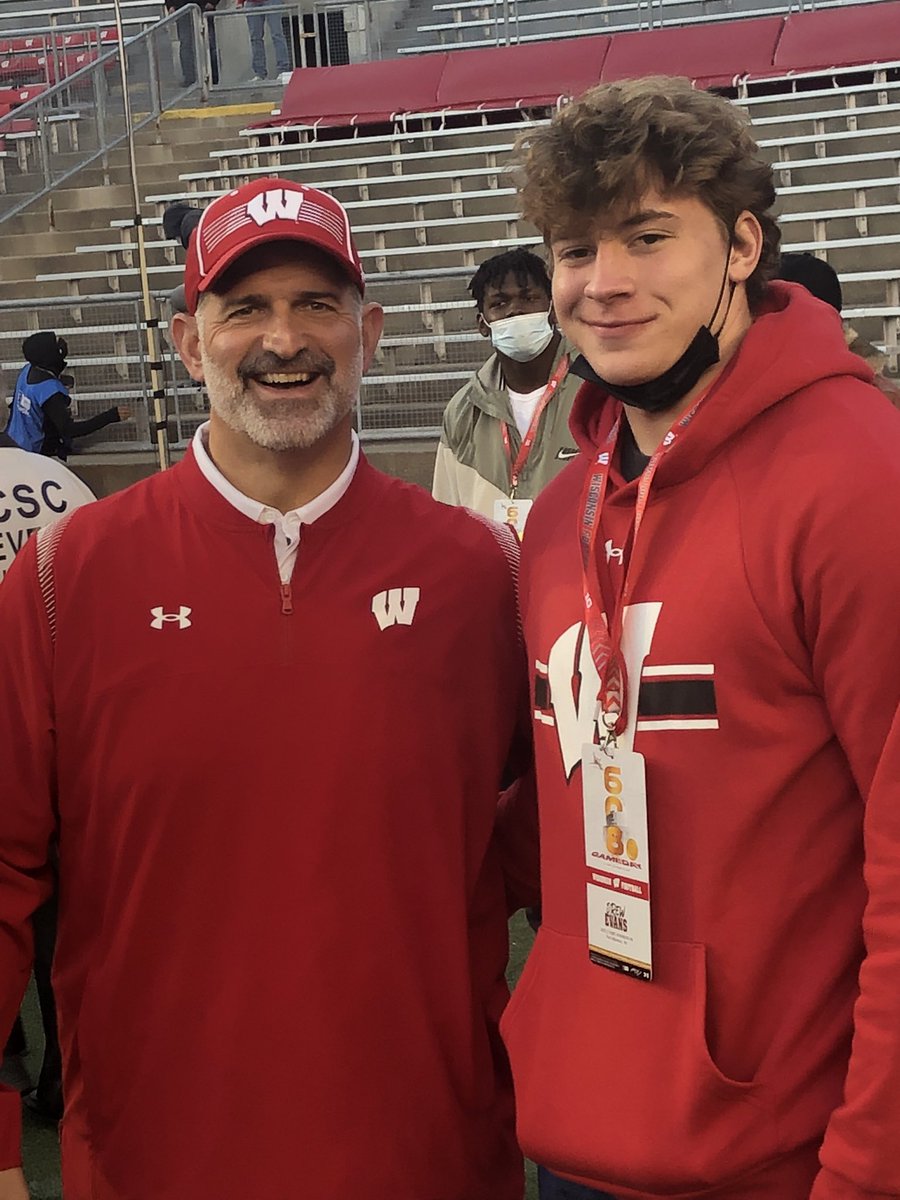 drewber_evans's tweet image. Proud to announce my commitment to the University of Wisconsin! #onwisconsin