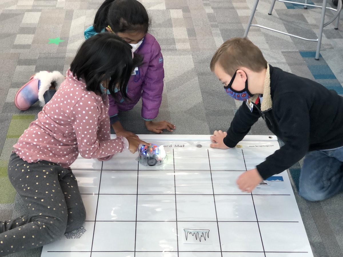AprilDawnRaney's tweet photo. HRES Kindergarten students are practicing their coding skills in Media with @Shulmanshines this morning! Moving Mountains and Going Places at The Ridge! #encorerocks @HickoryRidgeES https://t.co/NqrU2jzZHX