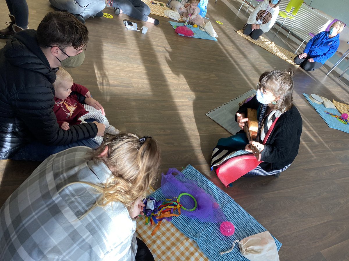 livemusicnowcym's tweet image. Final #LullabyProject session funded by @CardiffFusion &amp;amp; #WesleyanFoundation @CardiffFS #Ely today with @Sienco @NicoleMezzo sharing parents recorded #lullabies with framed lyric art. Listen here 👉 bit.ly/3I92ZAs @foundationwales #EarlyYears @EarlyWales @carnegiehall