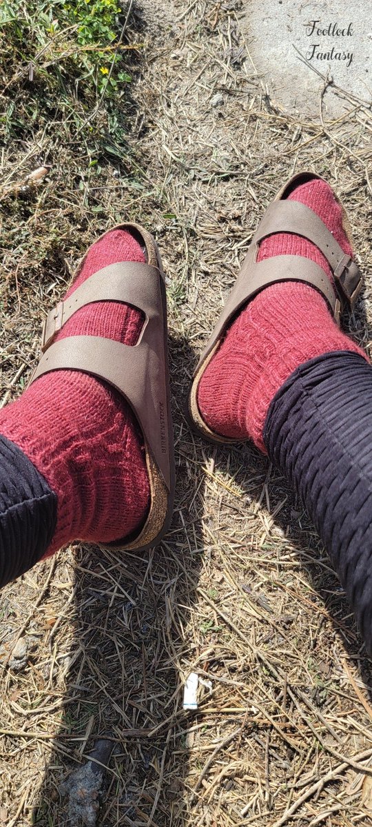 FootrubF's tweet photo. I will be back.  Meanwhile, enjoy my covered feet.  They get nice and sweaty in these socks.  Btw, I made them myself.  @FantasyFootlock https://t.co/W7FSArbZ4E