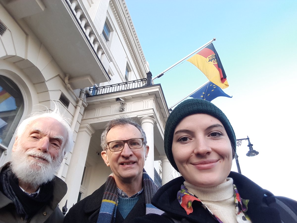 LondonRegionCND's tweet photo. This morning, we delivered a letter to the German Ambassador in London deploring the new coalition government's decision to abandon the prospect of removing US nukes from German soil.

We stand with the 83% of the German population who want the end of nuclear sharing.

🇩🇪🇬🇧🇪🇺 https://t.co/xYc0aIbrbb