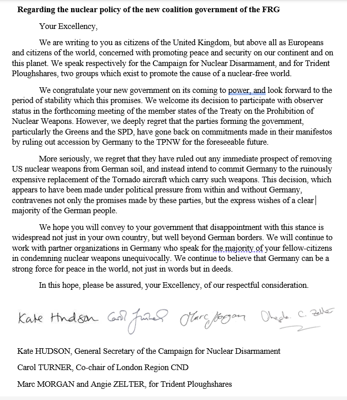 This morning, we delivered a letter to the German Ambassador in London deploring the new coalition government's decision to abandon the prospect of removing US nukes from German soil.

We stand with the 83% of the German population who want the end of nuclear sharing.

🇩🇪🇬🇧🇪🇺