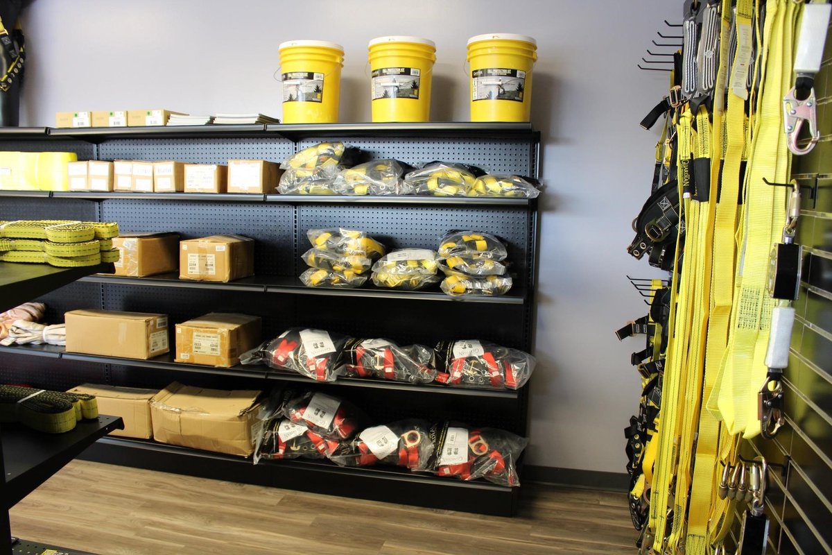 AmerIndustLift's tweet photo. Round slings, cargo securement, fall protection and rigging equipment. That's just a small scope of who American Industrial is. Learn more about who we are at https://t.co/EhnTHo5PFb or by visiting our locations in Flat Rock, MI, Waco, TX or York, PA today! https://t.co/8nUCTuhPRI