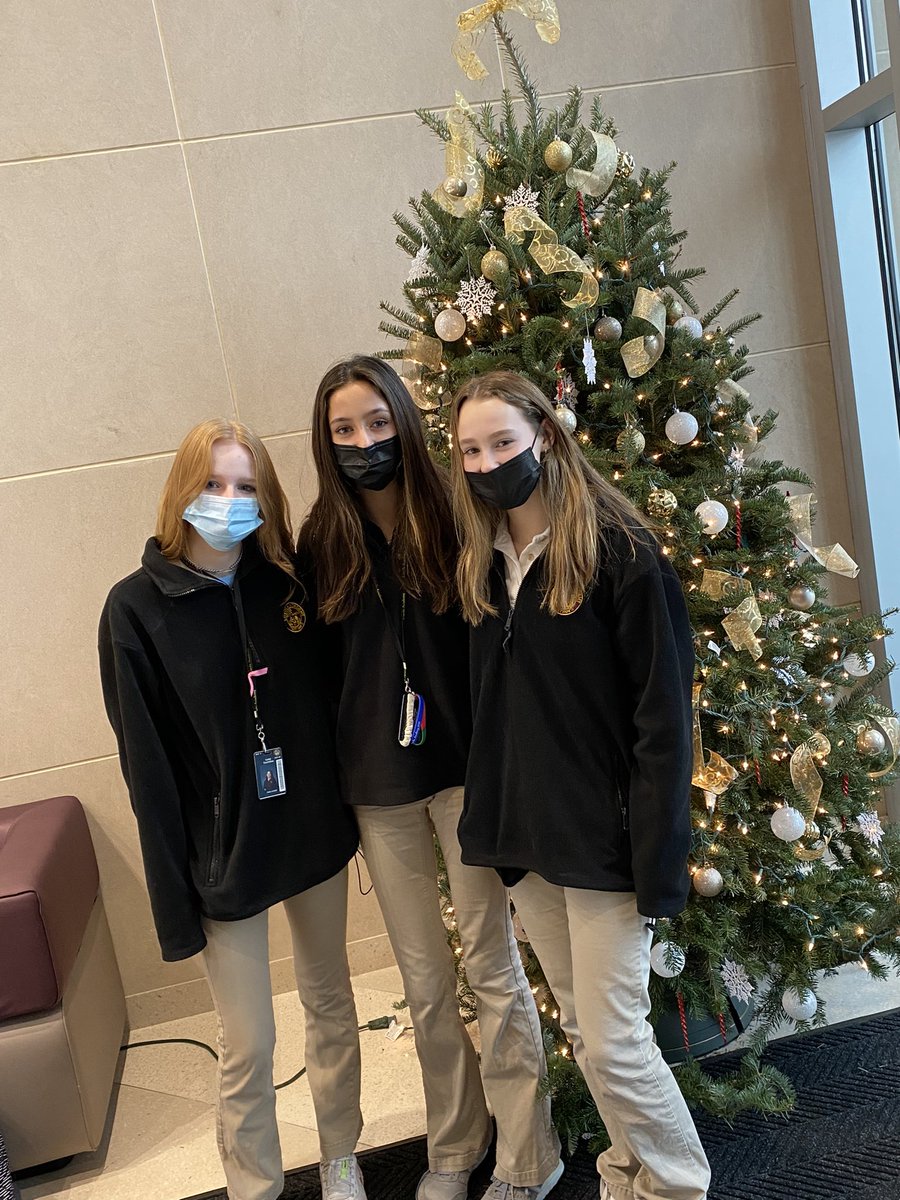 Loyola Academy tweet media