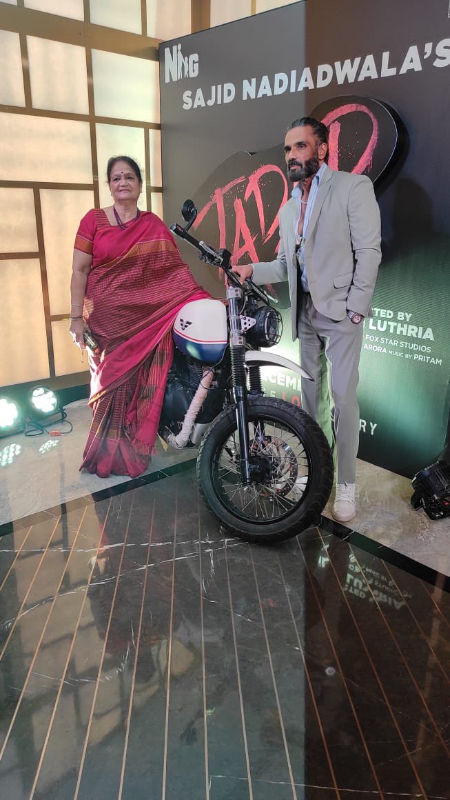 _heyabhi_'s tweet photo. I'm so excited for this movie premiere Tadap. This film is going to blast 🔥 
#TadapPremier https://t.co/fliFMMkmB6