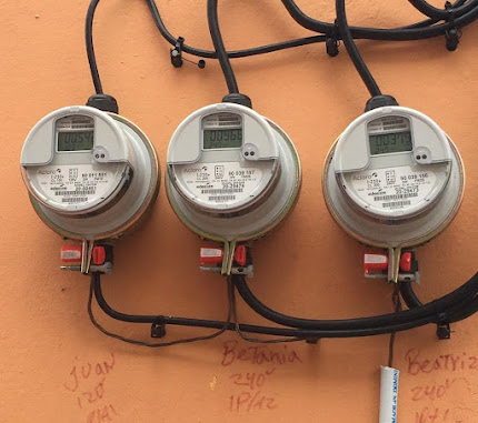 BeatrizInforma's tweet photo. Madores de los Guaricanos, Santo Domingo Norte se niegan al pago de la tarifa eléctrica https://t.co/zPamAcVFj8