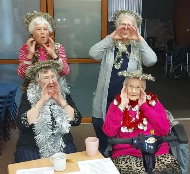 JonathanMaceMHA's tweet photo. Throughout #December @mha_communities will be sharing an #advent activity for our online community. Its great to see our staff, volunteers &amp; members coming together for some festive fun.

I loved seeing these photos of our members taking part at our scheme in Eastleigh. https://t.co/6GUtrhirE7