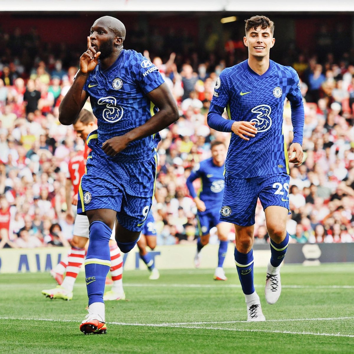 goalsside's tweet image. 🚨 𝗜𝗳 Kai or Lukaku scores ANYTIME tonight, I’ll give away a Chelsea 𝟮𝟬𝟮𝟭/𝟮𝟮 shirt of the winner’s choice. 

To enter:

- Follow @secretshirtco
- Retweet this post
- Tag a friend

Announced after the game.