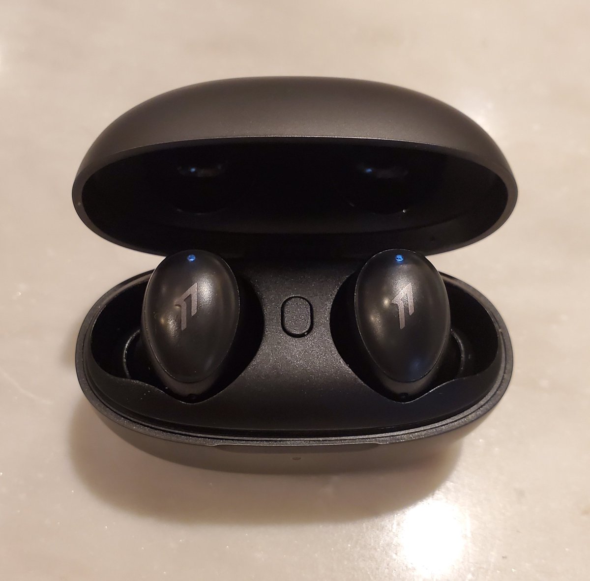 👍for @1MoreGlobal new #ColorBuds2 ANC earbuds, good balanced sound (not too bassy), maintain Bluetooth connection & switch devices easily, stay snug in 👂. Most callers can hear mic well, some 'end of tunnel sound,' if U are using mostly for 🎶, good buds 4 the $ #1MORETesting