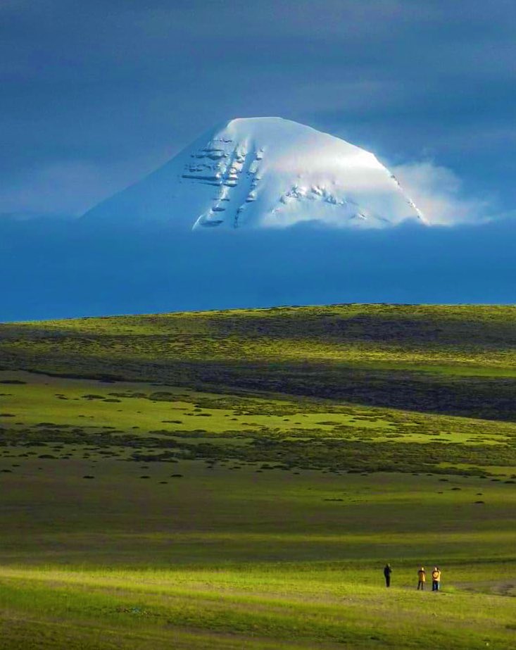 EventsMangalya's tweet photo. A brilliant capture of Kailash Parvat https://t.co/YefVnzPQXG