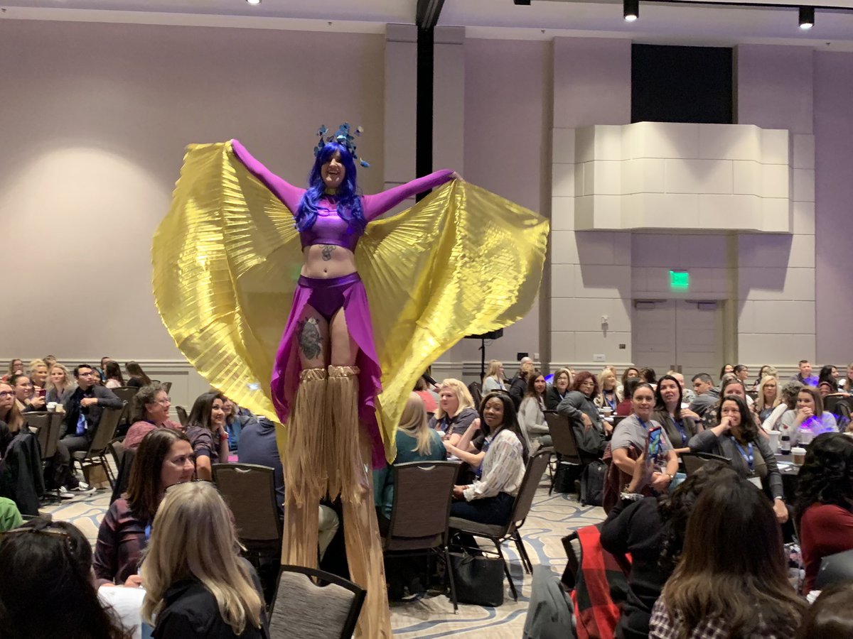 lead4ward's tweet image. It’s starting BIG here at #think2021. #dareya