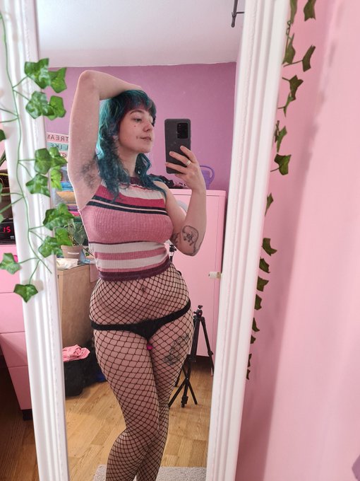 En live sur CAM4 ! Lien en bio ! https://t.co/jAEqC6P3ON