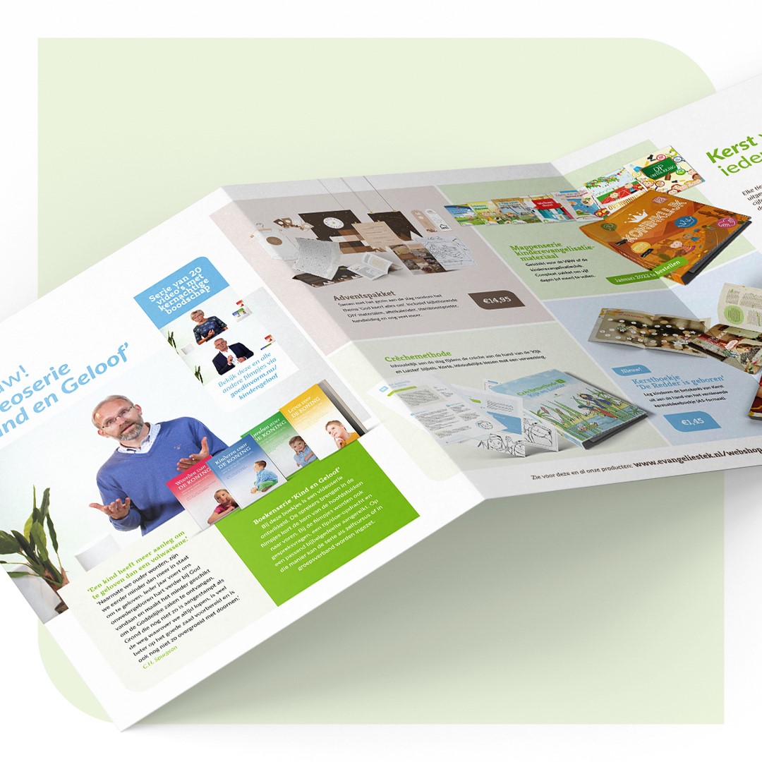 Deze week valt ons nieuwe donateursbericht weer op de mat. In het donateursbericht is meer te lezen over de ontwikkelingen die gaande zijn bij Evangeliestek. Ook een steentje bijdragen aan het evangelisatiewerk? Kijk op evangeliestek.nl/help-mee/steun… hoe u kunt bijdragen!