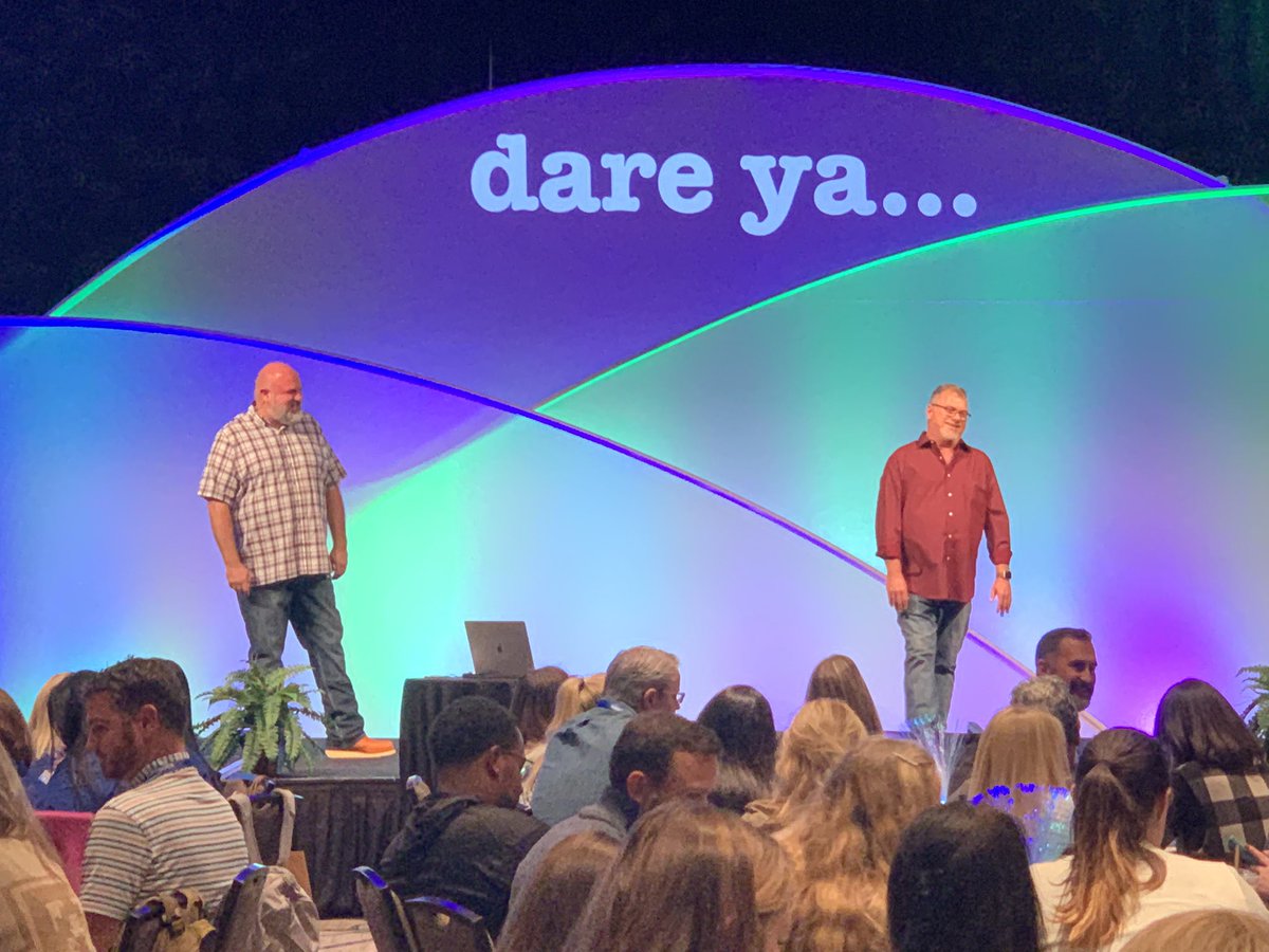 lead4ward's tweet image. Justin and Ervin are kicking us off with a fantastic keynote message! Lots of conversations in the room. Lots of big thinking. #think2021 #dareya