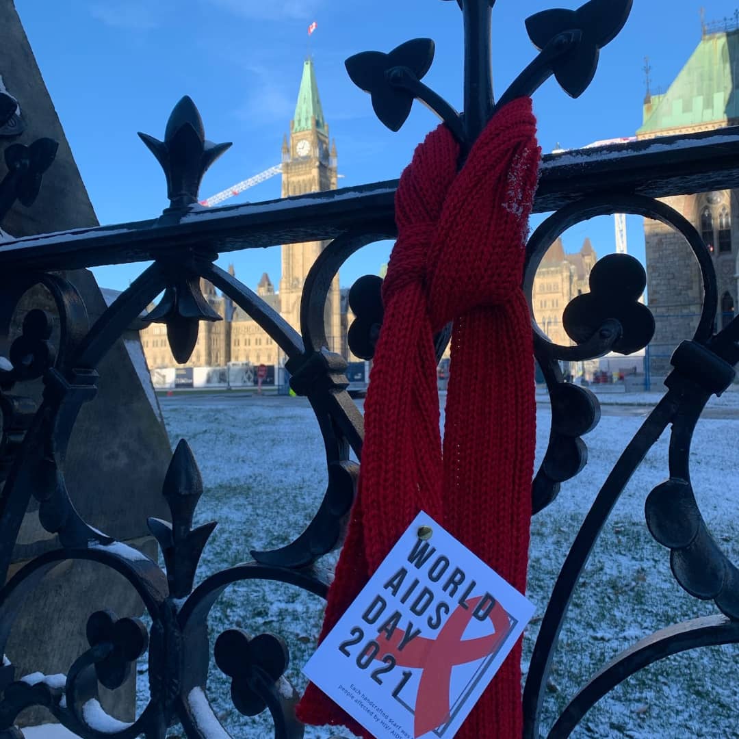 ACOttawa's tweet photo. #WorldAIDSDay is about to commence on Parliament Hill at 10AM!
The Red Scarf Project is a collaborative art installation that aims to bring the local community together to raise awareness and knowledge about the advances in #HIV
#talktogetheragain #voices4hiv #rocktheribbon https://t.co/7OSfETLwZd