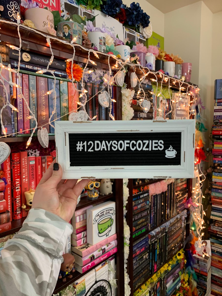 writerahart's tweet image. Happy 12 Days of Cozies My Fabulous Reading Friends! 

#12DaysofCozies #sleuthers @cozymysteryclub