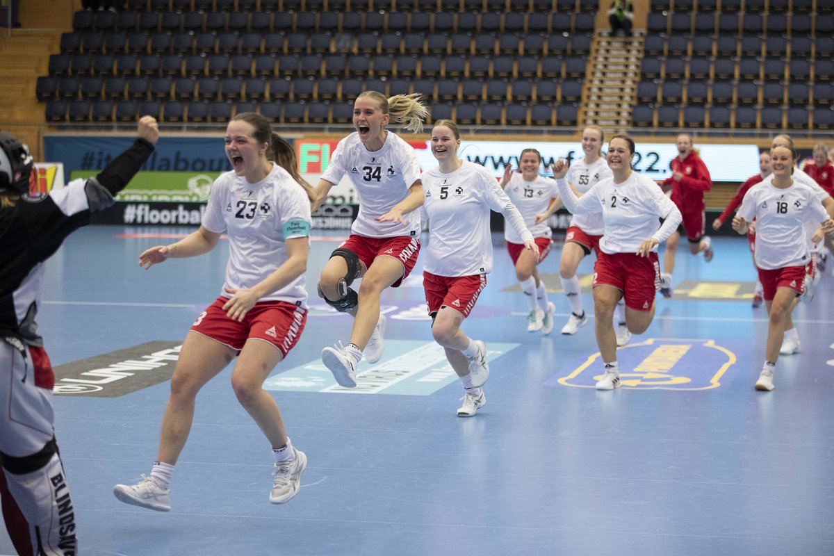 We just witnessed a breathtaking play-off at the <a href="/ifuarena/">IFU Arena</a>😳

Huge celebration for <a href="/FloorballDk/">Floorball Danmark</a> but a great disappointment for <a href="/FloorballDE/">floorball deutschland</a>!

Final score 🇩🇪 -🇩🇰 4-5ps.
#floorball #wfc2021 #ItsAllAboutU #Uppsala