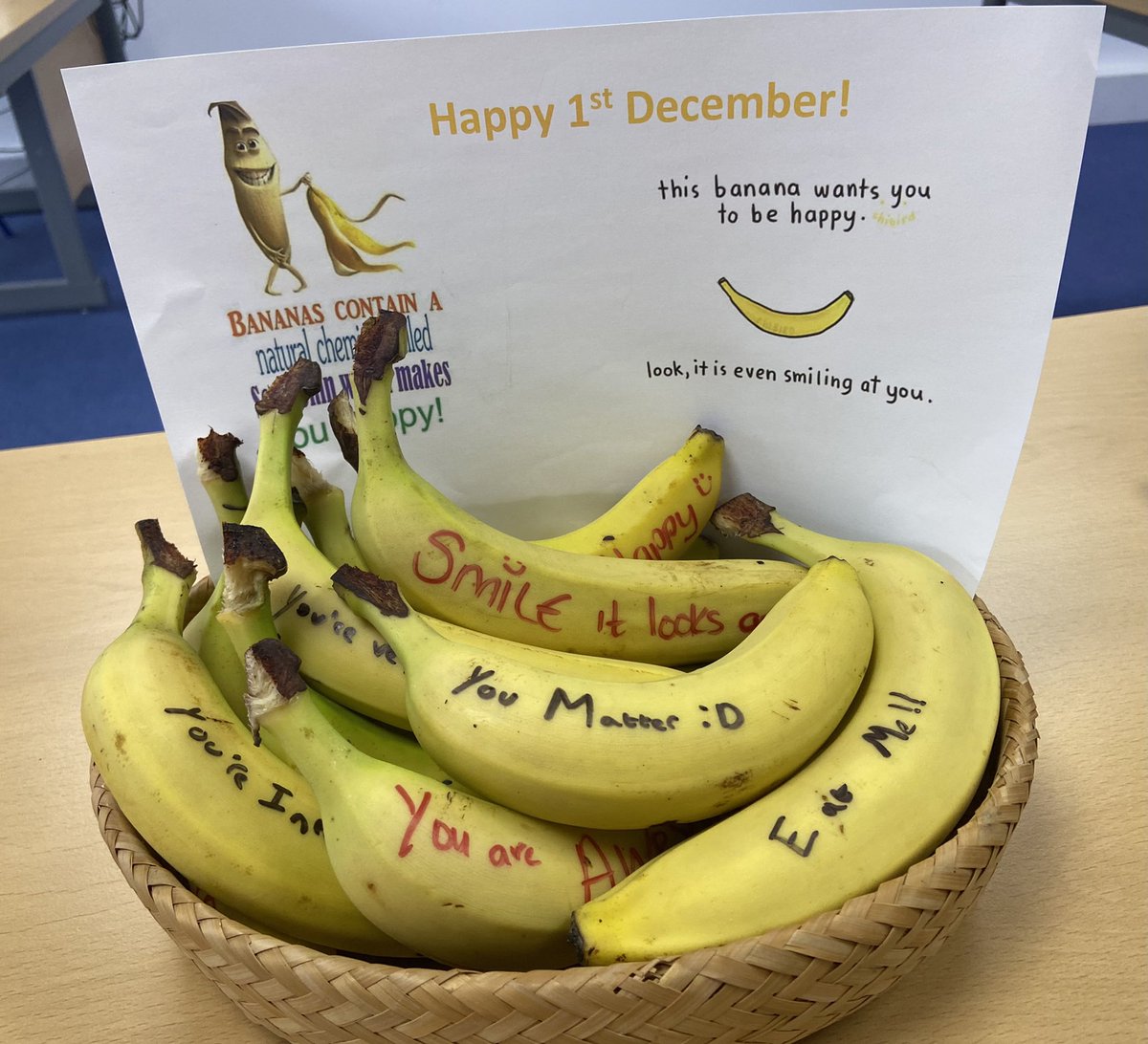 AlisonWokingham's tweet photo. Worked on a little kindness -positivity activity with a student today. 
Seeing staff smile made us smile too 😀
Spreading a little cheer in the PRU.

#bananas #teacherwellbeing #joy #happiness #smile #fun #positiveattributes #affirmations #serotonin #KindnessMatters https://t.co/kzlWg3lx3o