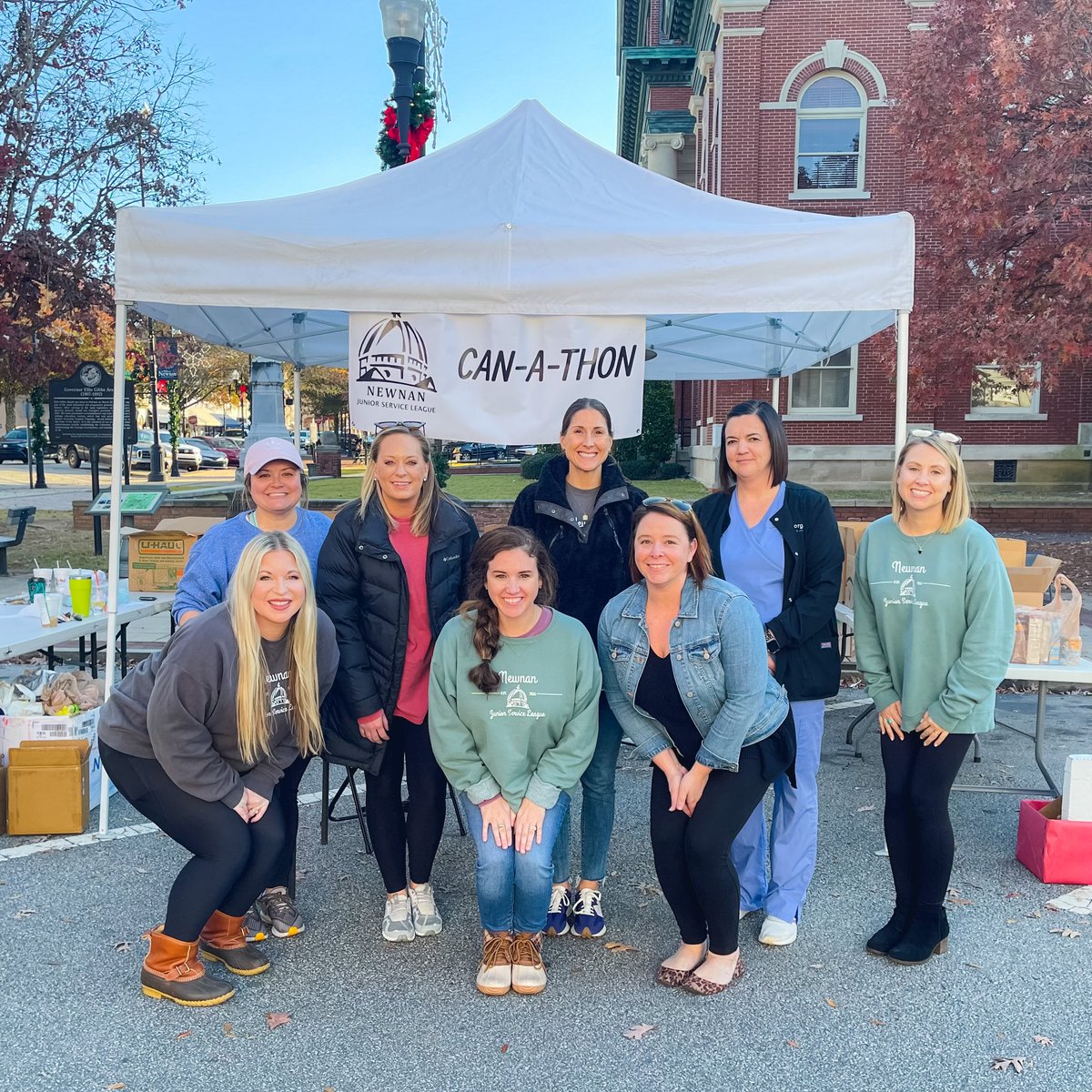 GaBoneandJoint's tweet photo. Georgia Bone and Joint was happy to support the Newnan Junior Service League by donating to their 38th Annual Can-A-Thon benefitting the Coweta Community Food Pantry. Our physicians and staff made it possible to donate 10,247 cans. #GivingTuesday #georgiaboneandjoint https://t.co/98lpie446Y