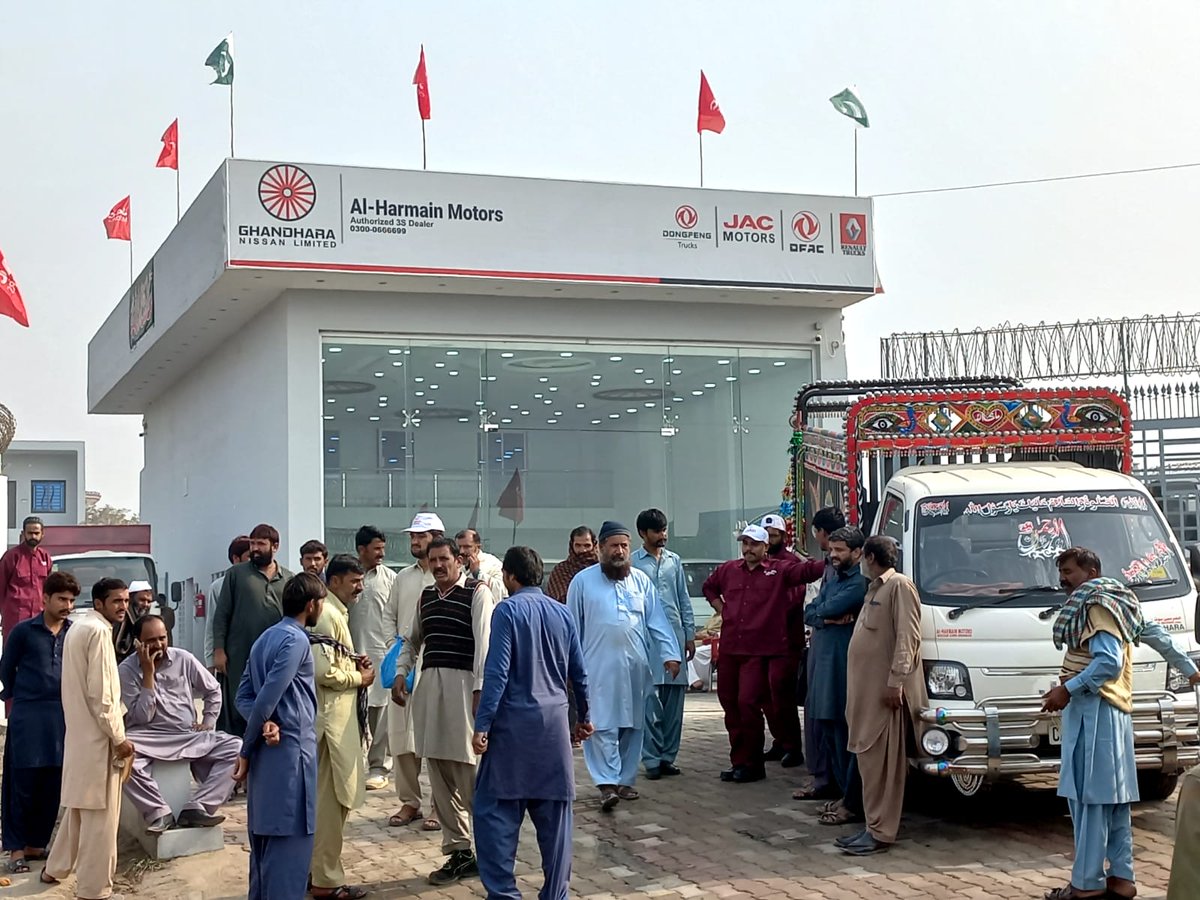 GhandharaAuto's tweet photo. Overwhelming response on the First day of JAC Nation-wide Free Checkup campaign at Al-Harmain Motors - Multan

Our team of experts will also be available on 2nd Dec at Al-Harmain Motors - Multan 

#JACTrucks #Trucks #checkupday #Multan #transporter #G#good https://t.co/FgDvzAO0hF
