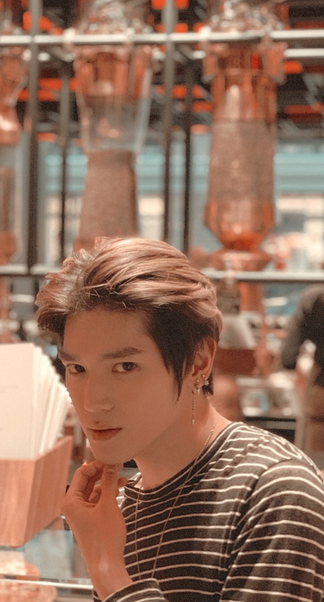 NeoCityTakeout's tweet photo. 🔔Hi @nct_127 ,

We hope you enjoy this delight delivered by Taeyong especially for you🧁

Sender: @NEOZH2O 
Side note: i love you and please take good care of yourself and stay healthy always 🥺💗✨

Enjoy 🥠 https://t.co/0wRZvJLYnm