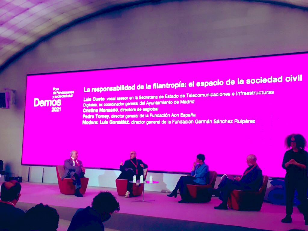 Marietacg's tweet image. ¿Todos somos filántropos? ¡Siiiii! En #Demos2021, #GonzaloPerales, fundador de @UnMismoEquipo, cuenta lo “adictivo que resulta hacer el bien”. 😍😍😍 #TiempoDeFilantropía.