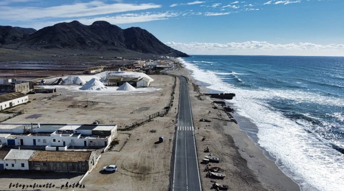 𝕃𝕒 𝔸𝕝𝕞𝕒𝕕𝕣𝕒𝕓𝕒 𝕕𝕖 𝕞𝕠𝕟𝕥𝕖𝕝𝕖𝕧𝕒 𝘾𝙖𝙗𝙤 𝙙𝙚 𝙂𝙖𝙩𝙖

Bienvenido Diciembre #Almeria

📸 by andodisparandofotos

#Cabodegata #Almadraba #PlayadelasSalinas #Diciembre #Otoño #playas #mediterraneo #costadeAlmeria #viveandalucia #andalucia #España #almeriaciudad