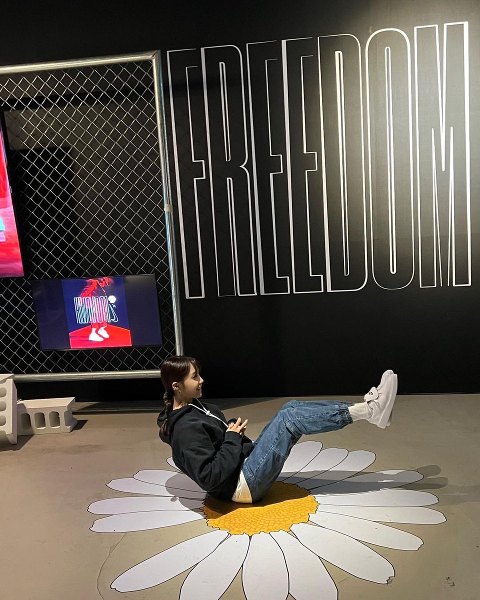meungupdates's tweet photo. 211201 artist_eunji instagram update

"Ah I like Nike
@/nike 🖤"

#EUNJI #정은지 https://t.co/7X30bABOcx
