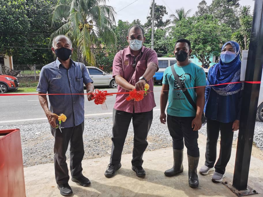 DOAkubangpasu's tweet photo. Kursus Kitar Semula "Pengharaman Racun Paraquat" &amp; "Bilas 3 kali Tong Racun" &amp; Perasmian Rumah Semaian serta Pusat Pengumpulan jualan Jagung 

#myDOA
#TeamDOA
#PertanianBandar
#PertanianBandarDOA
#TeamMafi
#MAFIMalaysia
#MAFIPrihatin
#KeluargaMalaysia 
#KeluargaDOA 
#FoodSecurity https://t.co/FzX1r5Zh2D