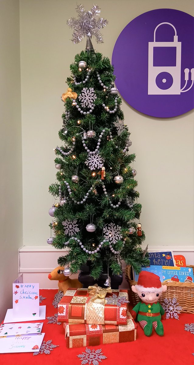 TraffLibraries's tweet image. It&apos;s the first day of December, so we are starting to get in a festive mood here at Sale Library. 🎅🎄
#Winterfest #SaleLibrary