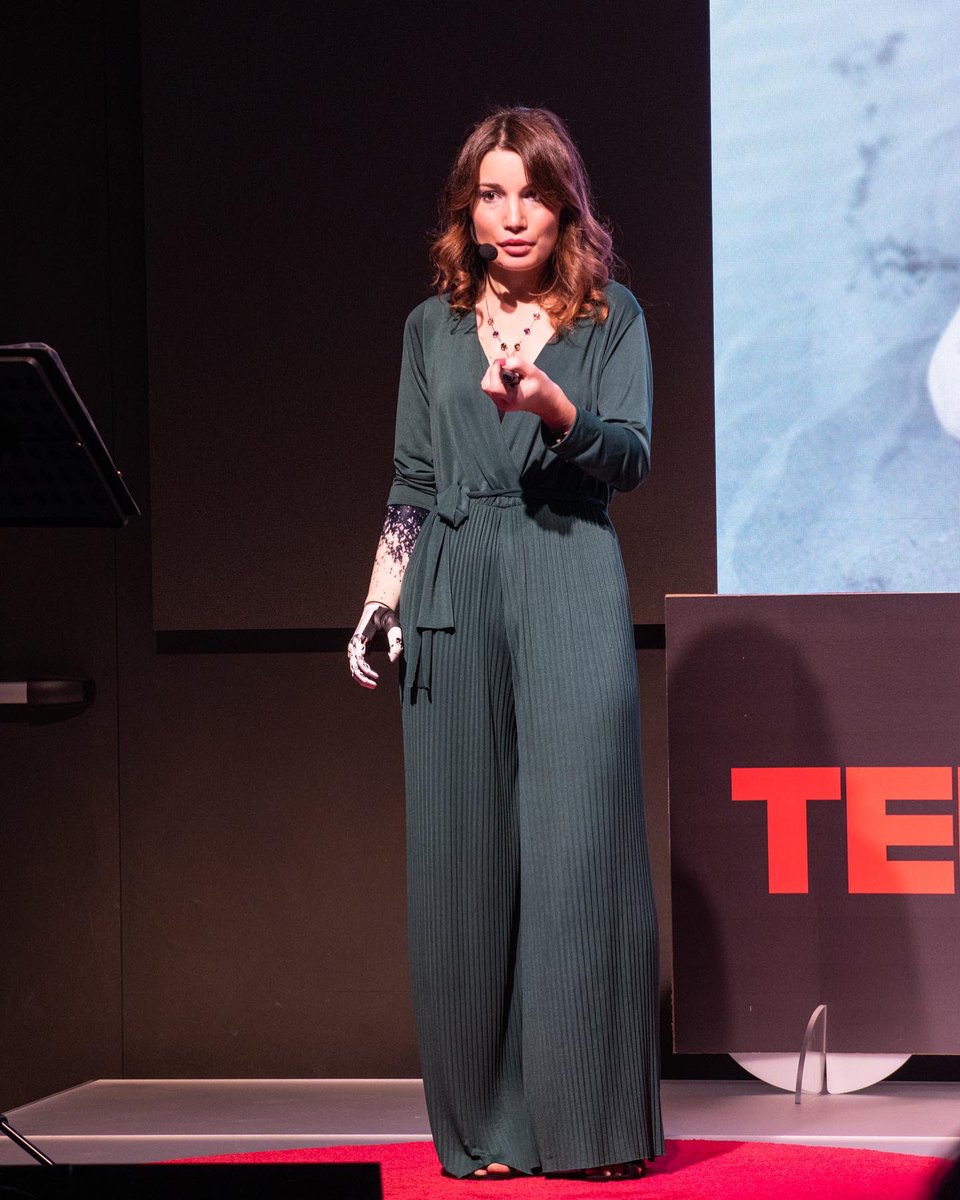 _fabs93's tweet photo. Venerdì scorso è andata così. Il mio terzo #TEDx Talk per 
“non essere più quella dei senza, ma quella dei con”. 
“Being the girl ‘with’. Not being the girl ‘without’”. 
#TedxNavigliWomen #feedingthefuture #whatnow 
@CariploFactory @SheTechItaly https://t.co/FmKRQazRWP