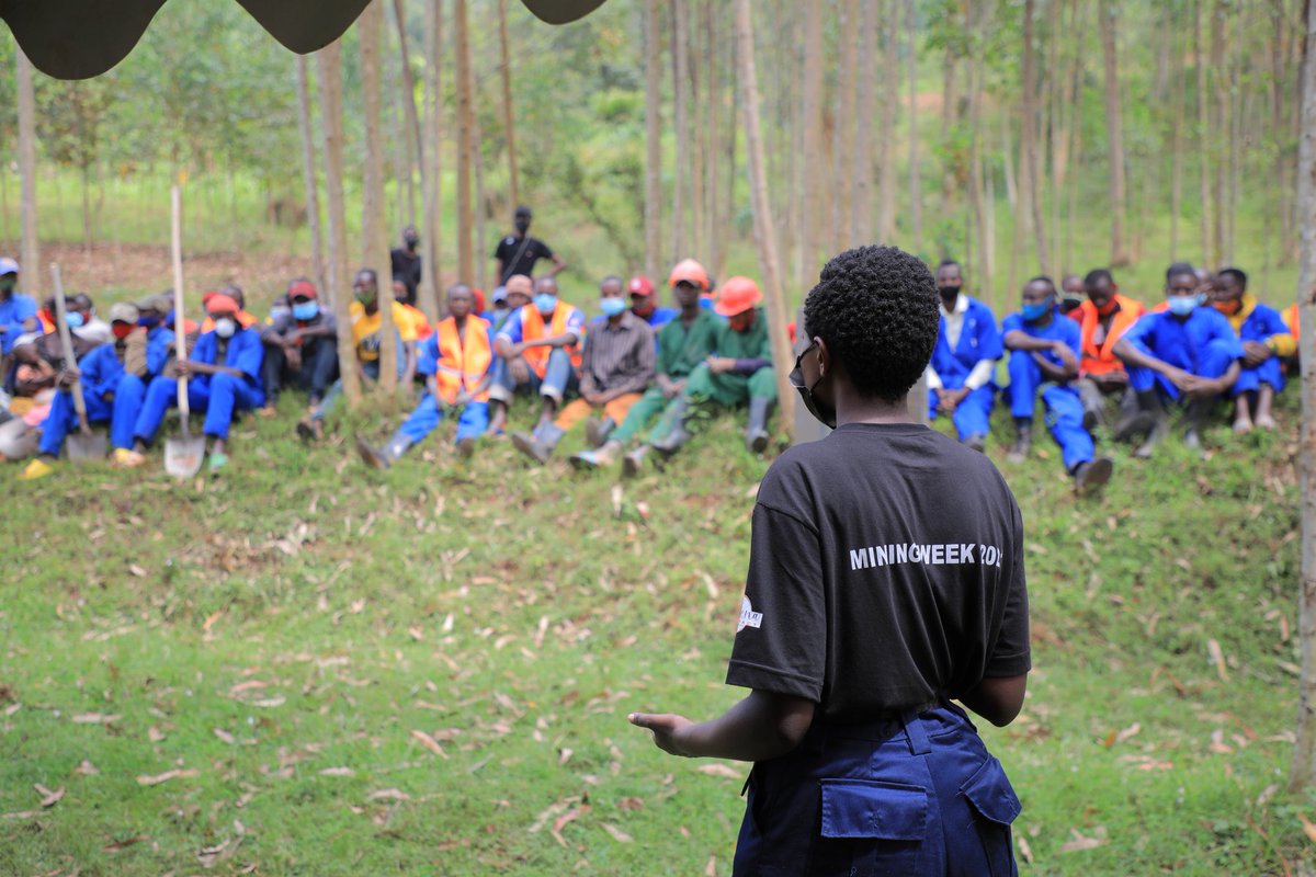 RwandaMinesB's tweet photo. Turi mu minsi 16 yahariwe kurwanya ihohoterwa rikorerwa abagore n'abakobwa. Namwe dufatanye tubigiremo uruhare turwanye ihohoterwa ry'ubwoko bwose. Uyu mwuga tuwugire uw'agaciro. 3/3
#MiningweekRw #16Days #OrangeTheWorld #Wiceceka https://t.co/fwuegfKUTn