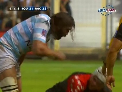 Dis-moi <a href="/sebchabal/">Sebastien chabal</a> tu fais la leçon à Teddy Thomas sur son comportement, mais je me souviens très bien de ton chambrage appuyé sur Joe Van Niekerk suite à un tampon où tu te moquais de sa façon de se frapper la poitrine en entrant sur le terrain.
