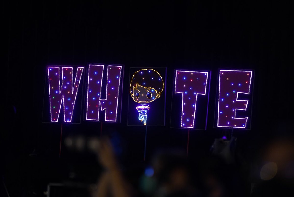ornvim's tweet photo. ป้ายไฟพร้อมเน้อออออ

#GMMTV2022
#whitewo https://t.co/gSTkSQwq6F
