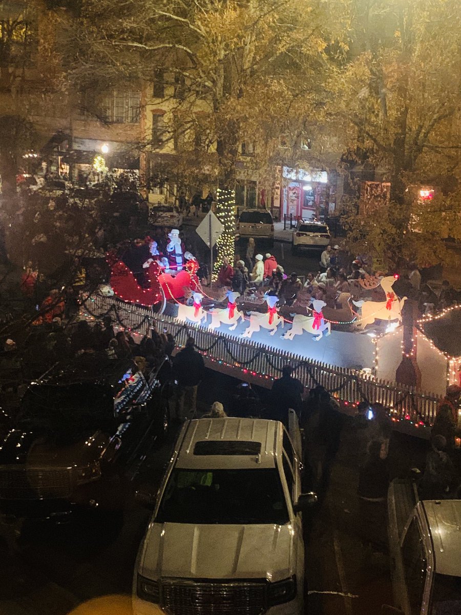 Santa Claus is Coming to Town! Rome Christmas parade! 🎅🏻🤶🏻