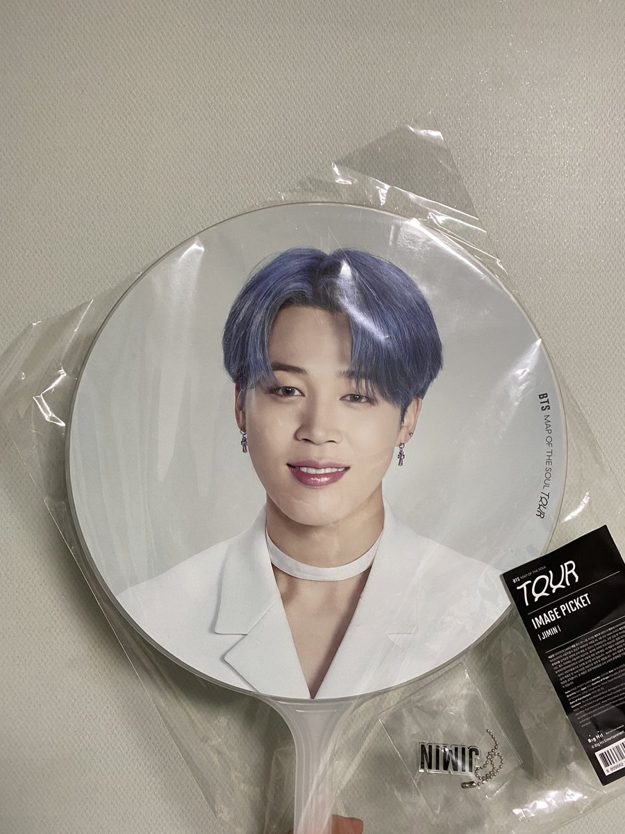 idayeong19's tweet photo. 가격 제시 해주세요

#방탄굿즈양도 #방탄앨범 #방탄굿즈 #굿즈양도 #btsalbum #bts   #btsgoods #btspics https://t.co/wGDJOzNhMb