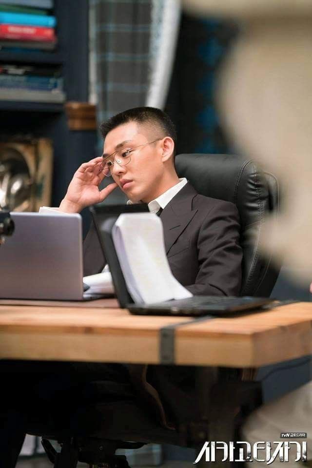 geuraeseogeurae's tweet photo. All these Yoo Ah In's bcos i want to see him playing a character with dissociative personality disorder lol https://t.co/CCTUlCnnko