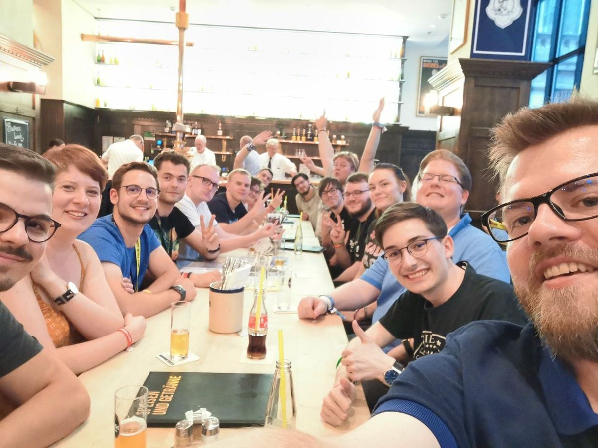 kartenkaro's tweet image. Auch wenn ich kein Twitch-Mod mehr bei den Piets bin, erinnere ich mich immer wieder gerne an diesen wunderschönen Abend zurück. 💚 
Es war toll die Jungs persönlich kennenzulernen und ich bin sehr froh dass die Mods der Piets weiterhin so eine tolle Arbeit machen. 💚 #modsloben