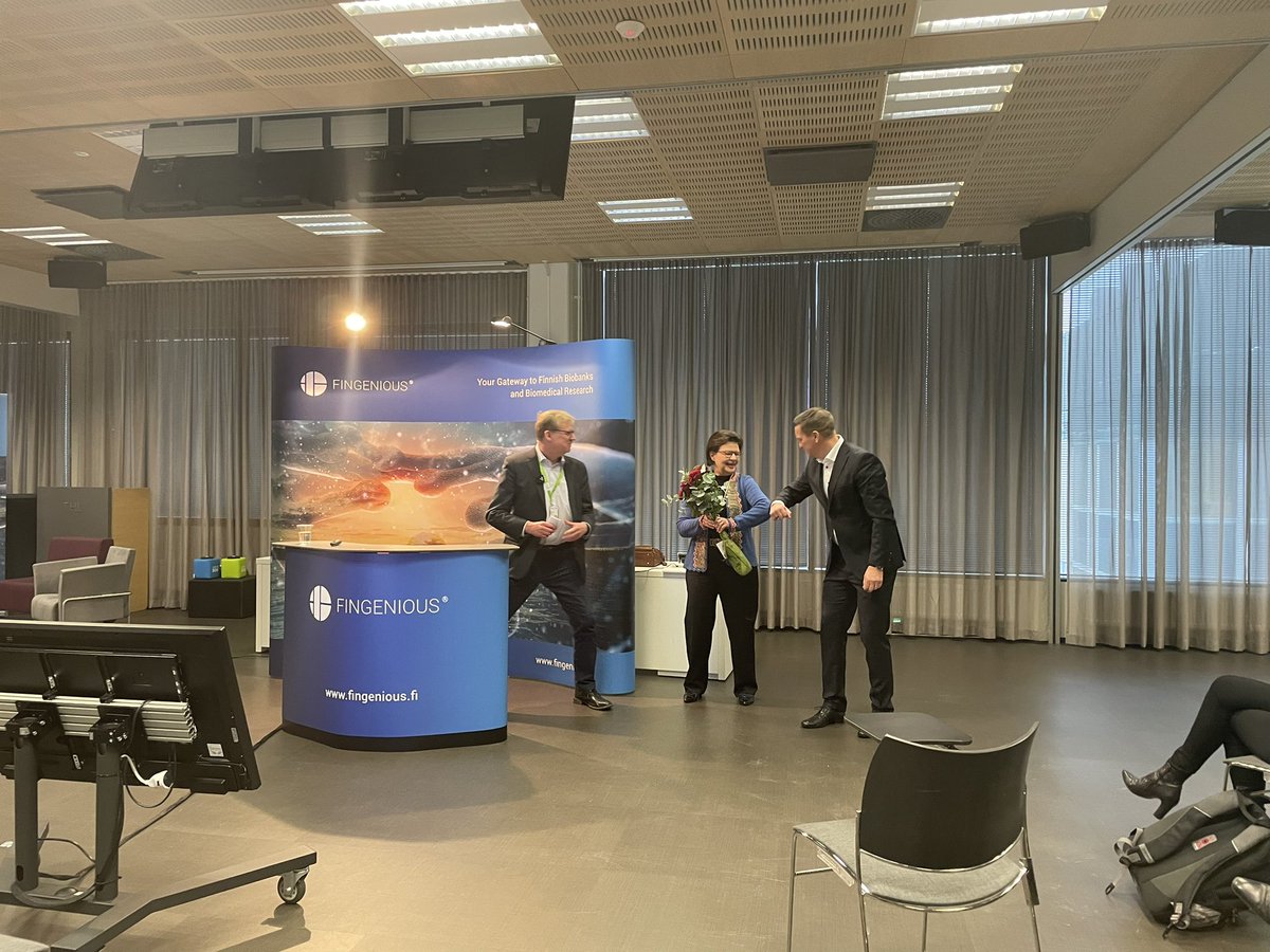 Nyt on mahdollisuus aidosti  yhden luukun asiantuntijapalveluihin ja #Fingenious on suuri mahdollisuus, totesi Liisa-Maria Voipio-Pulkki. Samalla häntä kiitettiin työstä terveysalan kasvustrategian eteen tehdystä työstä #ecosystem #thl