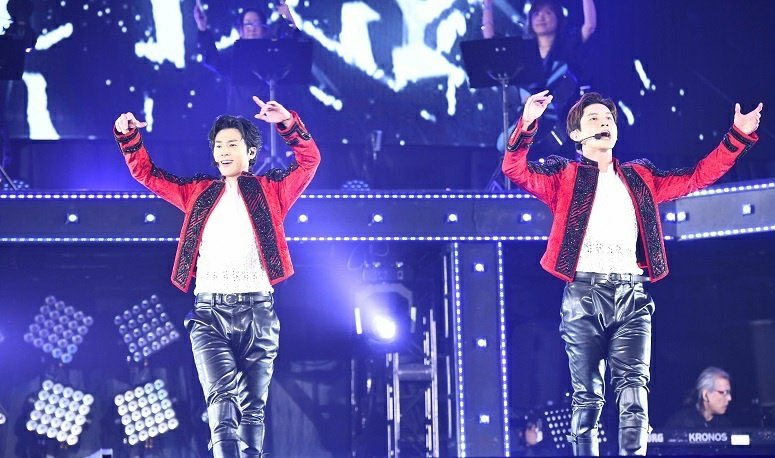 katsunori_0218's tweet image. リツイもしなきゃ🏃‍♀️🏃‍♀️🏃‍♀️
#東方神起
#FNS歌謡祭第1夜 
#FNSでユノとチャンミン 
ユノ〜
チャンミン〜
ありがとう😍❤️