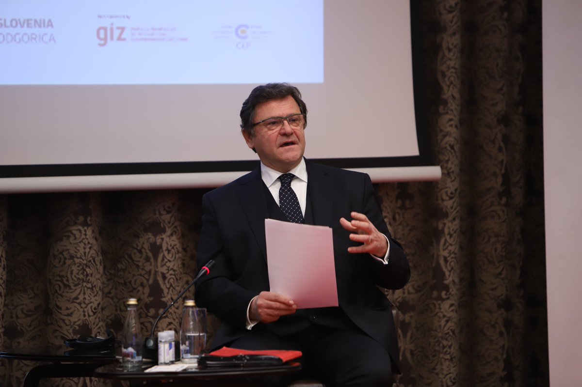 me4eu's tweet photo. 👉@MaziZef: Finansijska podrška i regionalna ekonomska saradnja, su važni aspekti, ali naše zemlje moraju jasno iskazati spremnost da sprovedu široki program reformi, da nastave da njeguju prijateljsku i regionalnu saradnju i dobrosusjednske odnose. @eui_promotion https://t.co/RKEwuCgx3D