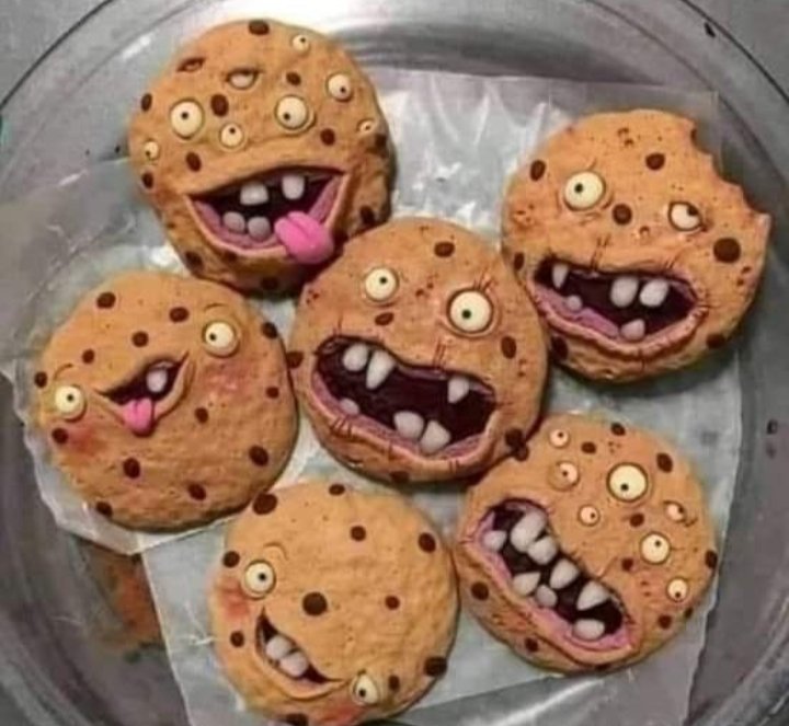 Yavhehe_byby's tweet photo. Size kurabiye yapmadım 🤪 Yapmışlardı Ç /aldım 🙈🤭 https://t.co/c6vMjOzsLz