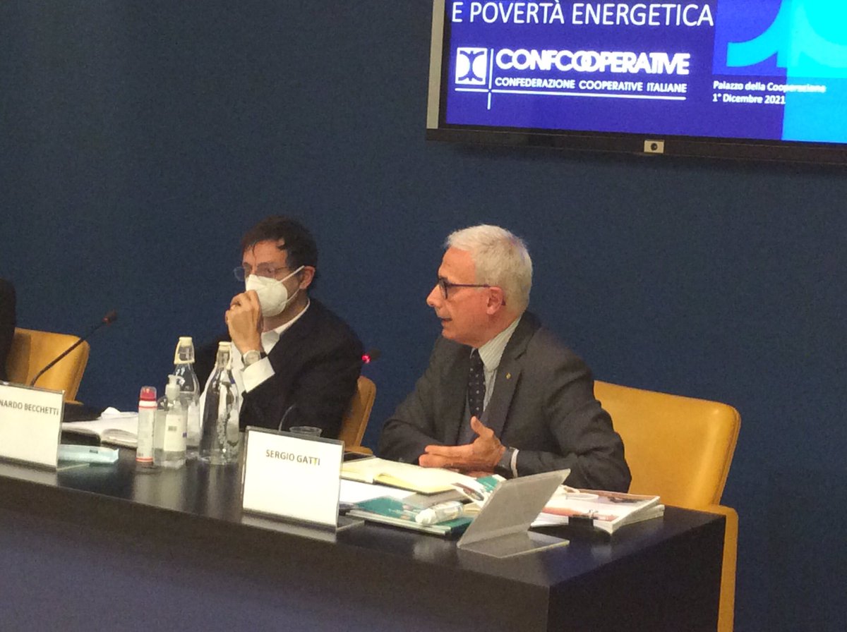 #Energia, Sergio Gatti dg <a href="/FedercasseBCC/">Federcasse - BCC</a> utilizziamo risorse fondi mutualistici per la promozione comunità energetiche, da parte credito cooperativo pieno sostegno <a href="/ConsumoUtenza/">Confcooperative Consumo e Utenza</a> <a href="/Confcooperativ1/">Confcooperative</a> @Marco_Ventu <a href="/Leonardobecchet/">Leonardo Becchetti</a>