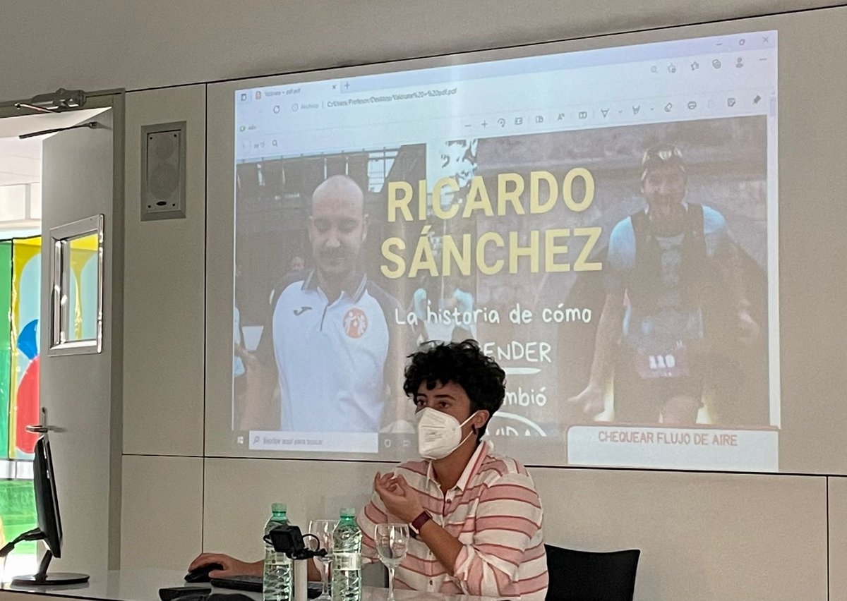 UGRemprendedora's tweet image. 🚀Ayer arrancaron las Jornadas de Emprendimiento en @eulainmaculada.🚀

Pudimos conocer la interesante evolución de @CoronelRecio en @valoratemas, egresado de La Inmaculada.

💡También, nuestras participantes, se implicaron mucho en el taller de creatividad.

¡Mañana seguimos!💪